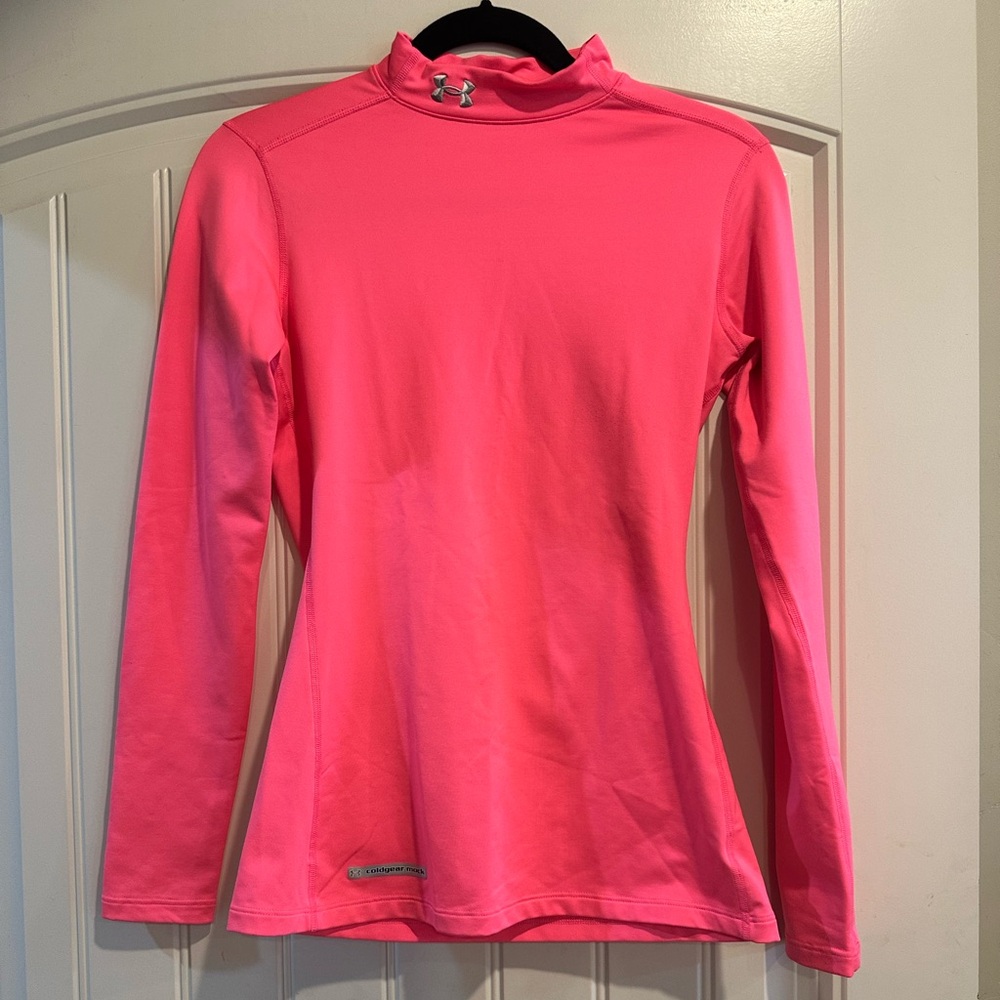 NWOT Under Armour hot pink cold gear long-sleeve workout top